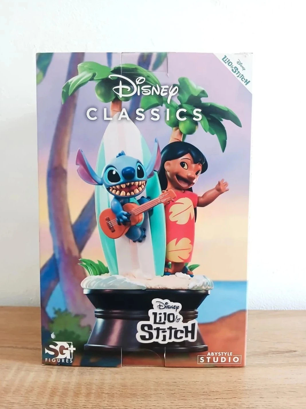 Figurinha de 17cm Disney Lilo e Stitch Prancha de surf ABYStyle SFC 61 – photo 3